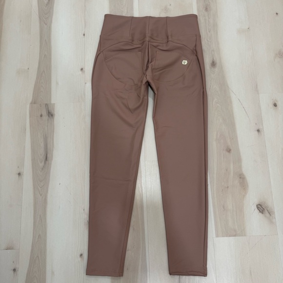 Freddy WRUP Faux Leather High Waisted Zipper Petite Length Mocha Women's XL - Picture 12 of 16